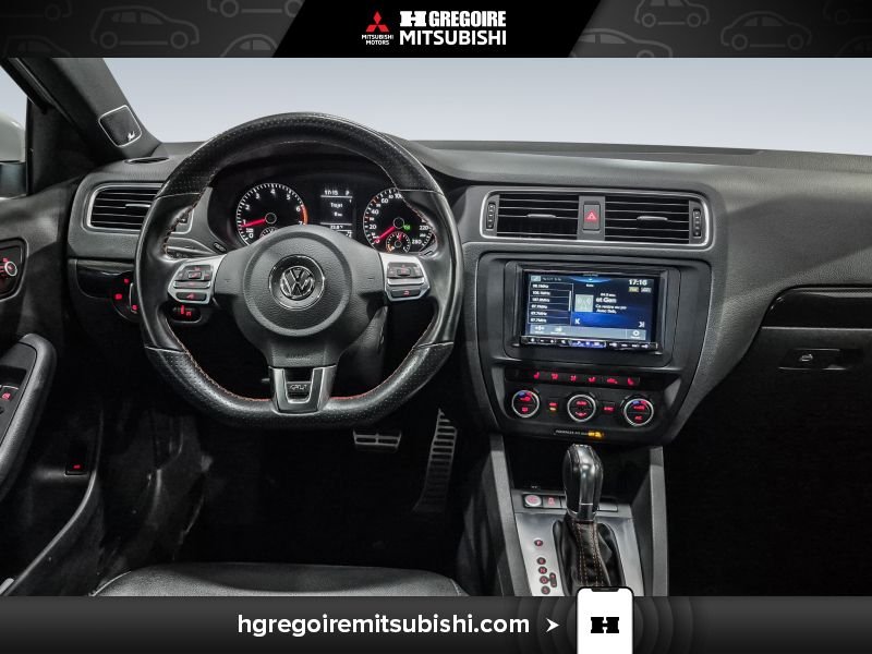 2014 Volkswagen Jetta White Laval - photo #18