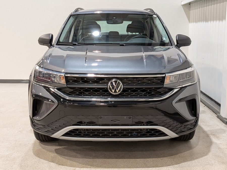 Volkswagen Taos Trendline FWD 2024 Gris