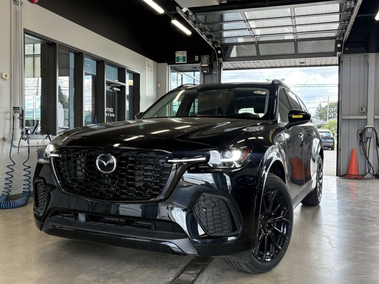 MAZDA CX-70 hybride léger GT TI 2026 Noir de jais mica Châteauguay - photo #0