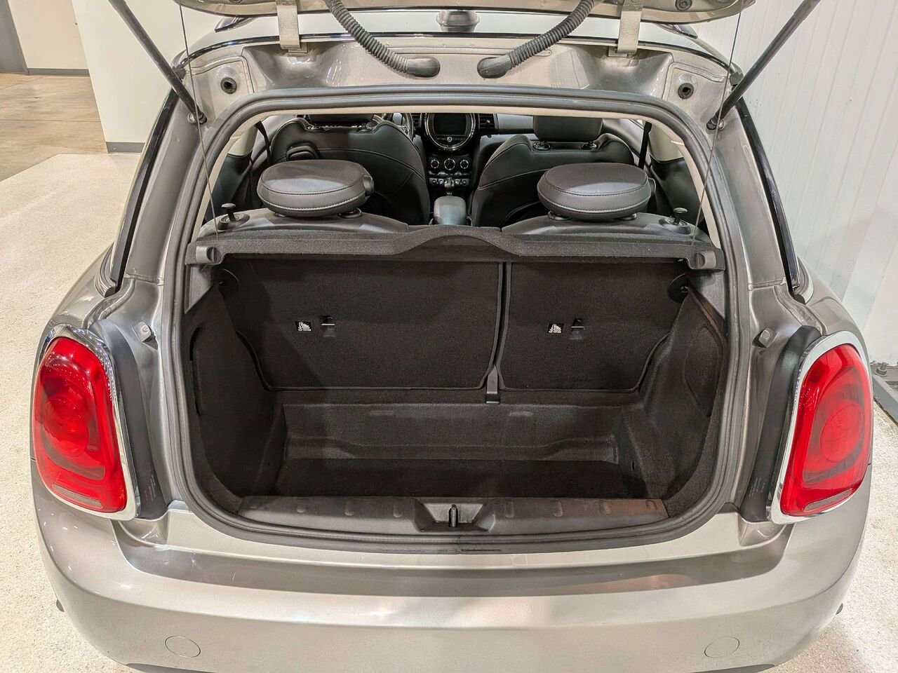 MINI 3 Door Cooper FWD 2019 Gris Val-David - photo #8