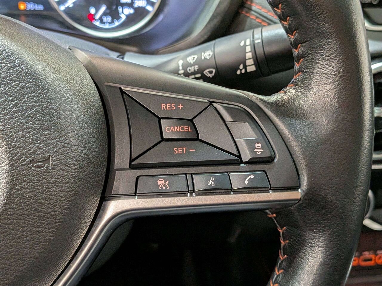 2024 Nissan Sentra SR Manual Orange Val-David - photo #14
