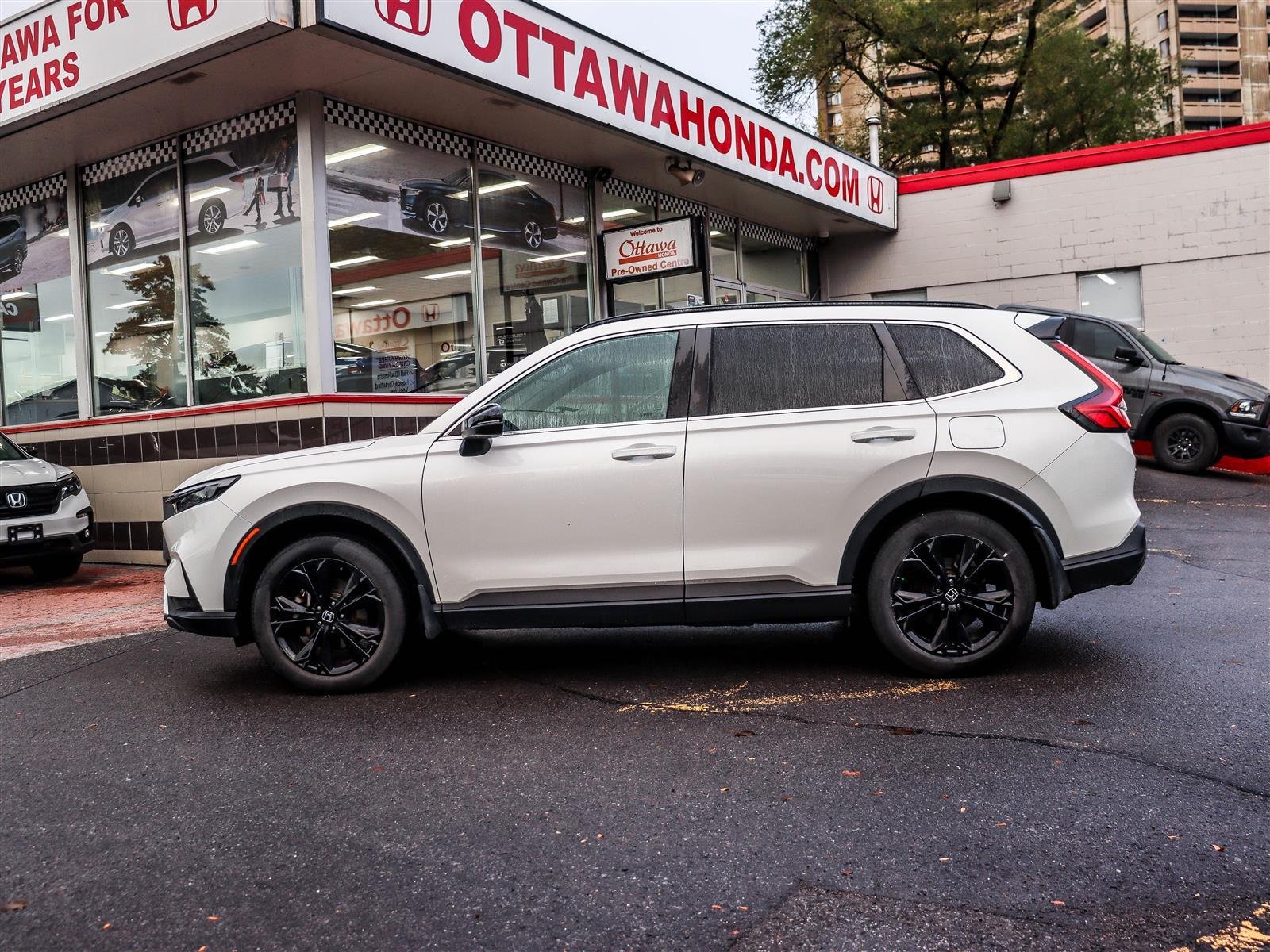 2023 Honda CR-V Hybrid Touring Ottawa & Gatineau - photo #4