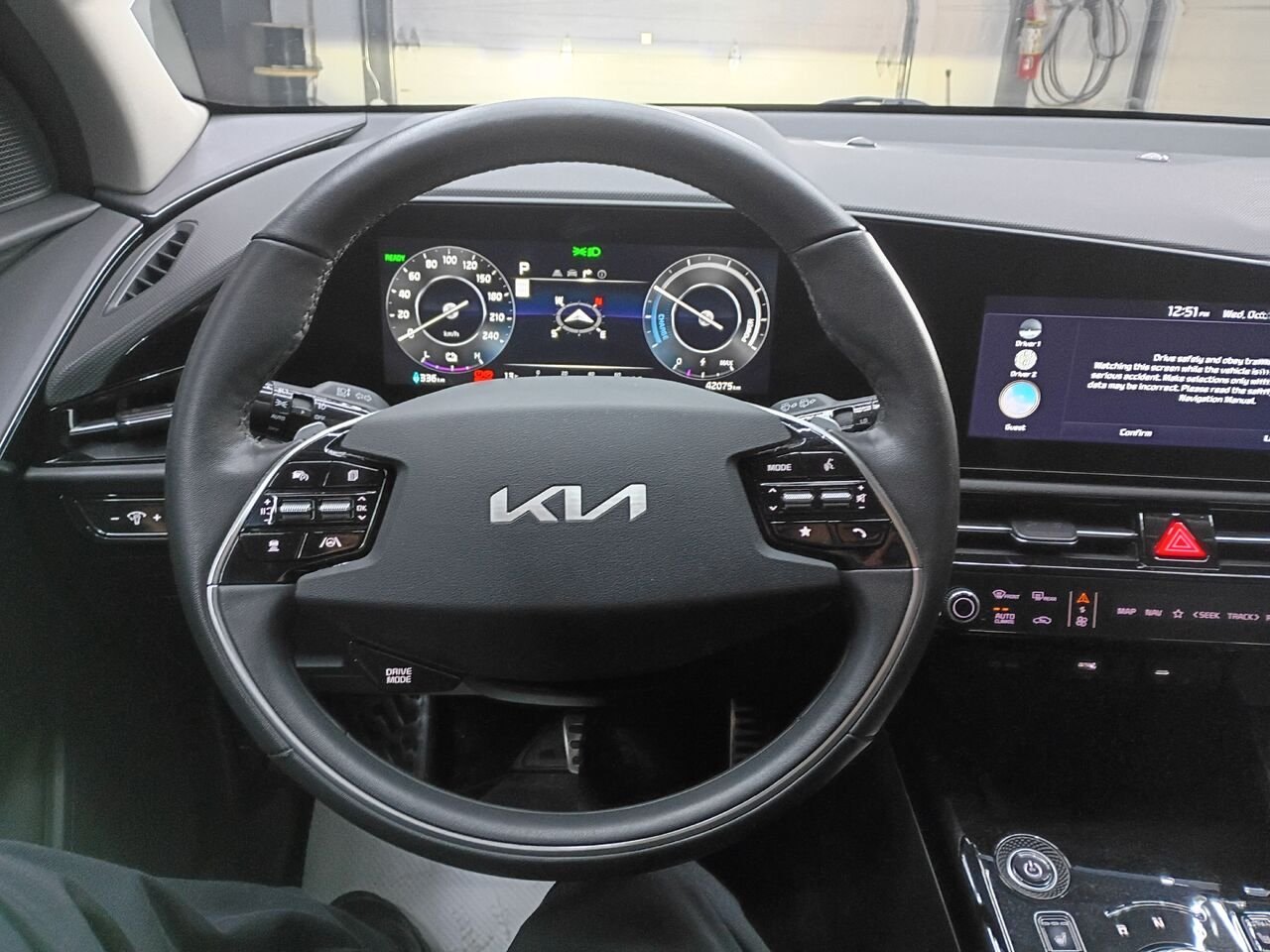 2023 Kia Niro électrique Grey Blainville - photo #23