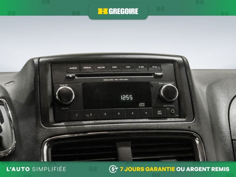 Dodge GR Caravan 2019 Gris Blainville - photo #21