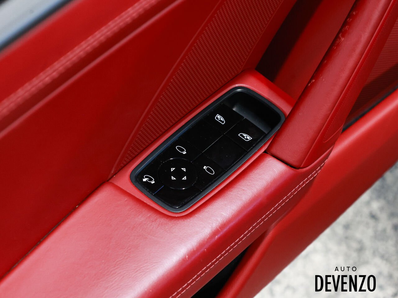 2020 Porsche 911 Silver Saint-Eustache - photo #11