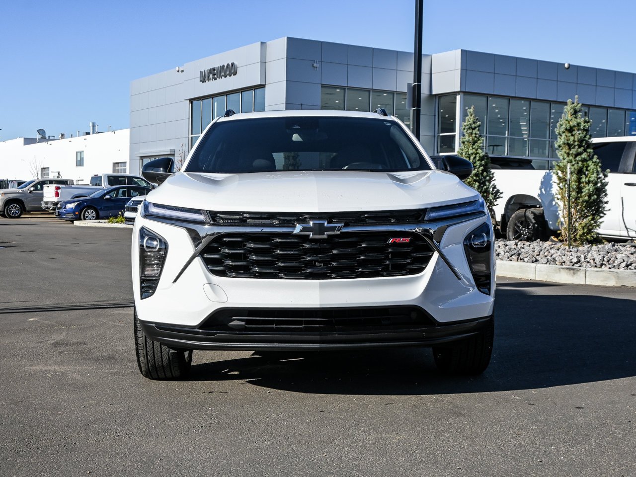 2025 Chevrolet Trax FWD 4dr 2RS White Sherwood Park - photo #2