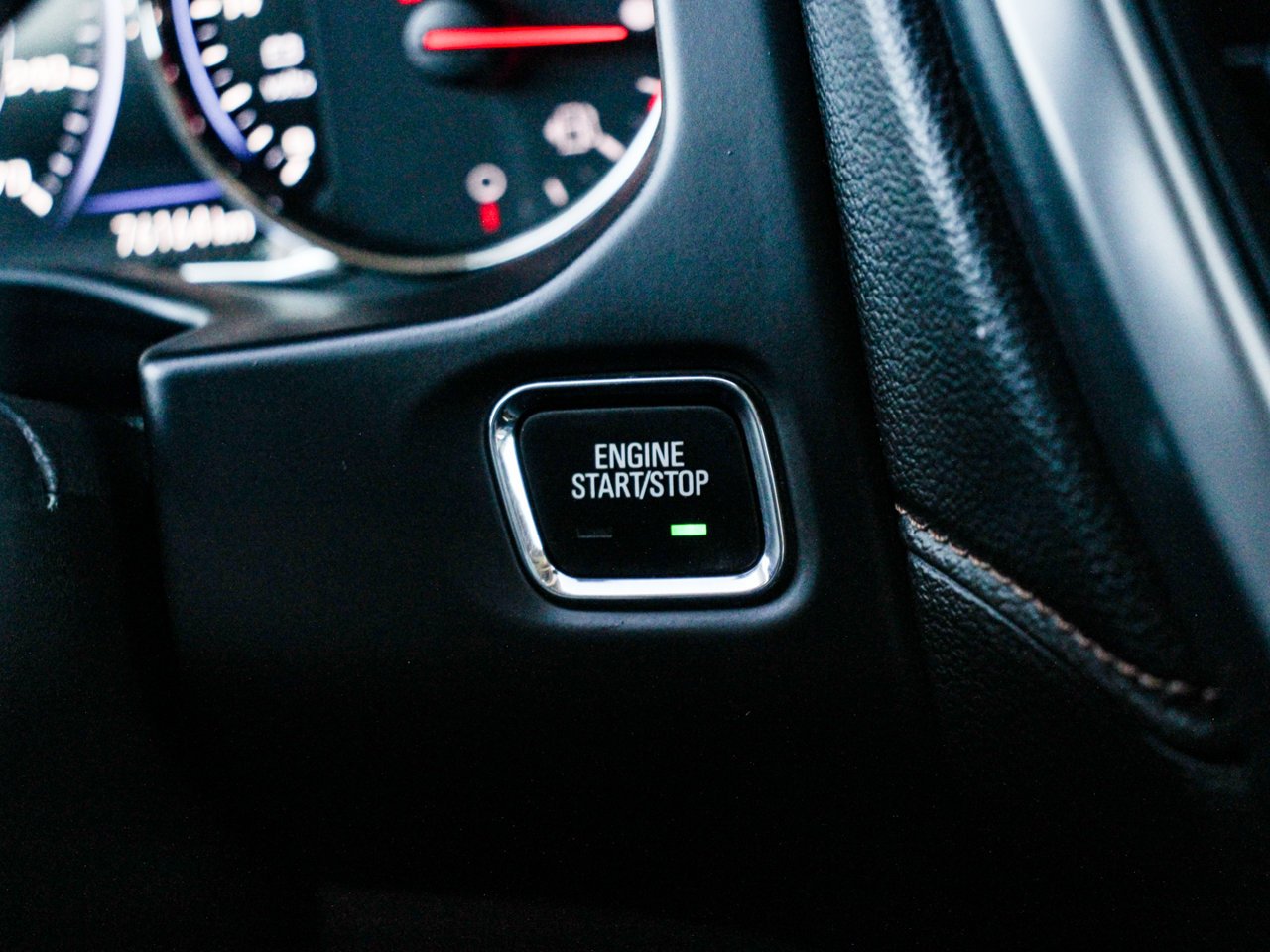 2023 GMC Acadia AWD 4dr AT4 Black Sherwood Park - photo #23