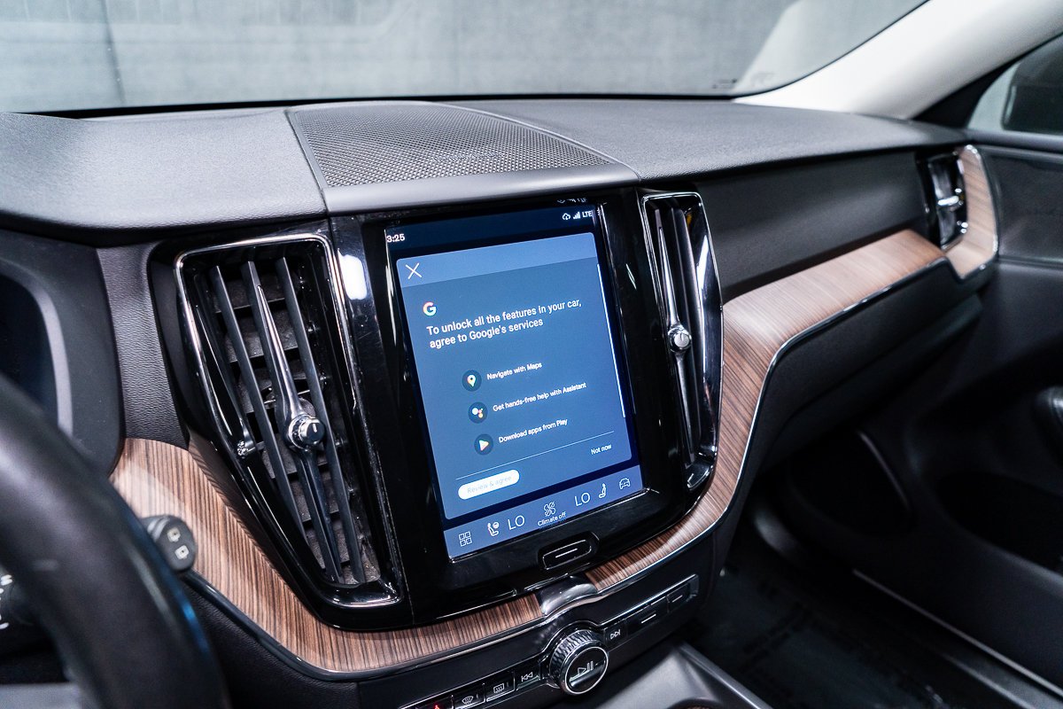 2022 Volvo XC60 B6 MOMENTUM PREMIUM CLIMAT HARMAN KARDON Grey Montreal - photo #7