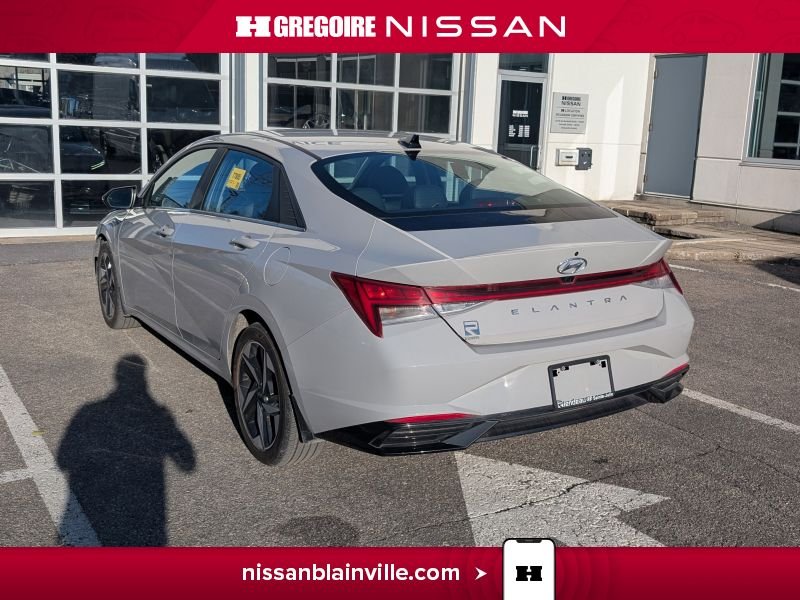 2023 Hyundai Elantra Silver Blainville - photo #12