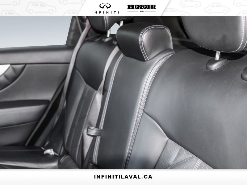 2017 Infiniti QX70 Saint-Eustache - photo #20