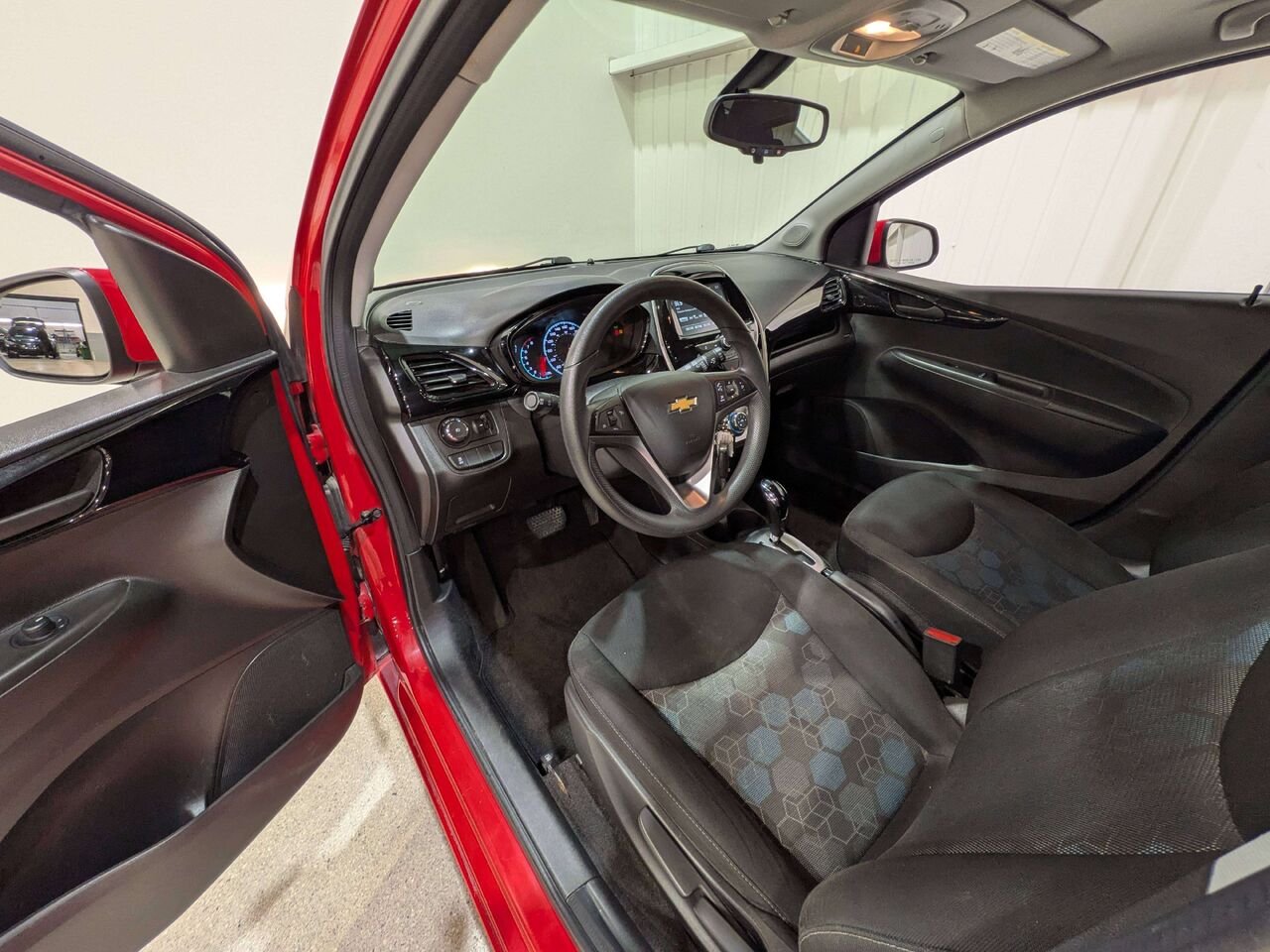 2017 Chevrolet Spark 5dr HB CVT LT w/1LT Red Val-David - photo #9