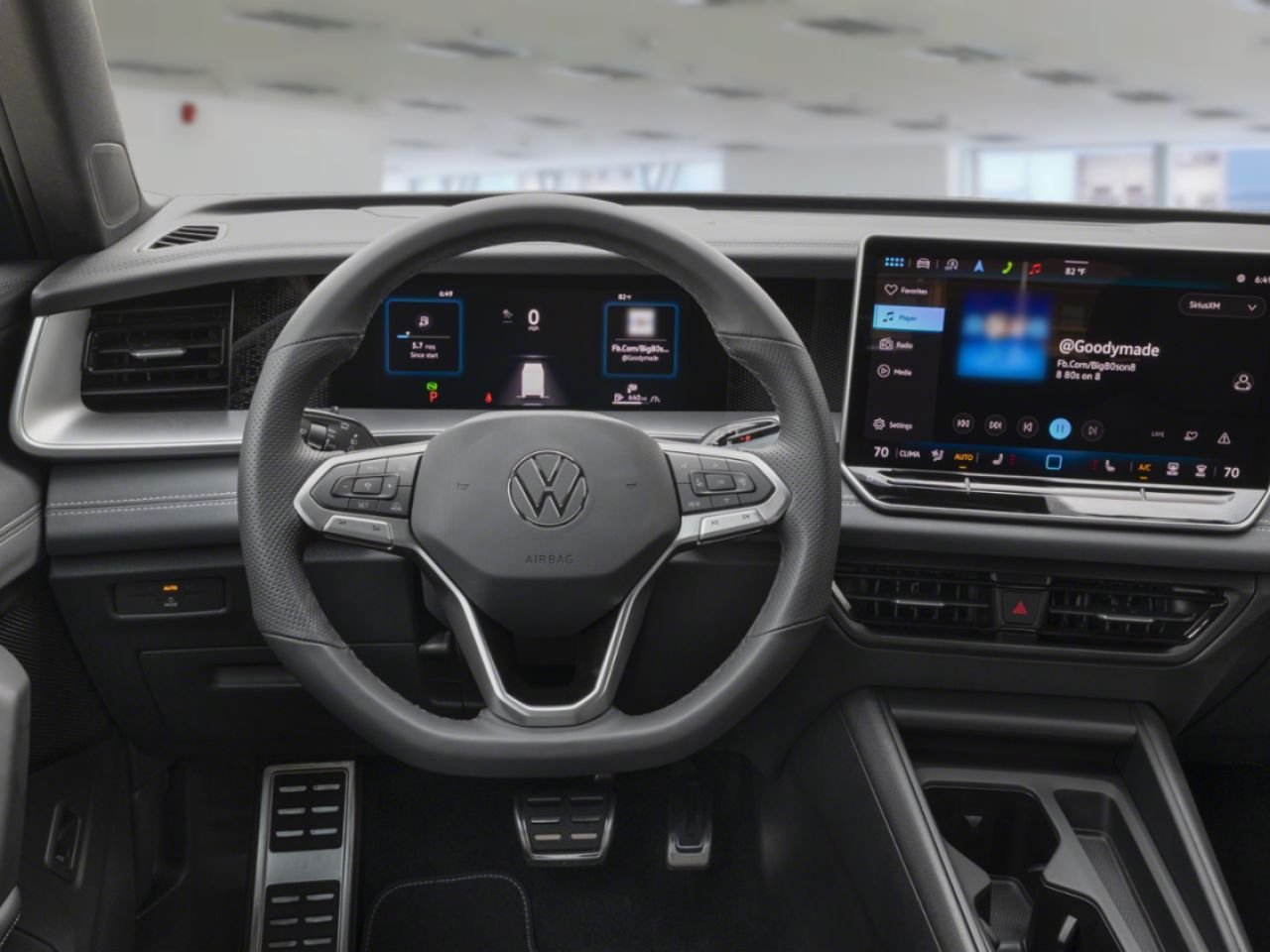 2026 Volkswagen Tiguan Comfortline R-Line Black Edition 4MOTION Black Gatineau - photo #11