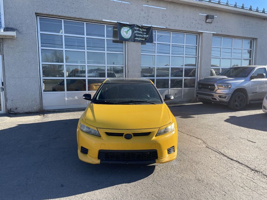 Scion tC 2 portes, boîte automatique 2012 Jaune