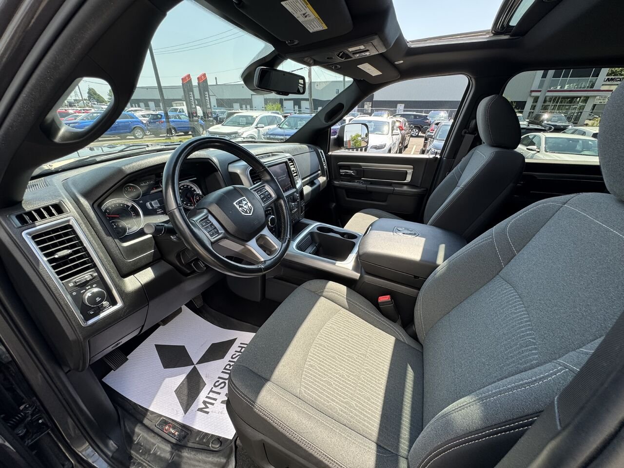 2023 Ram 1500 Classic Grey Saint-Eustache - photo #9