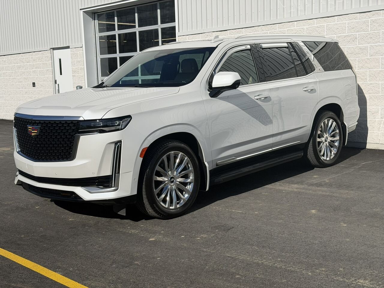 2023 Cadillac Escalade PREMIUM LUXURY AWD FINANCEMENT À PARTIR 3.99% White Laval - photo #0