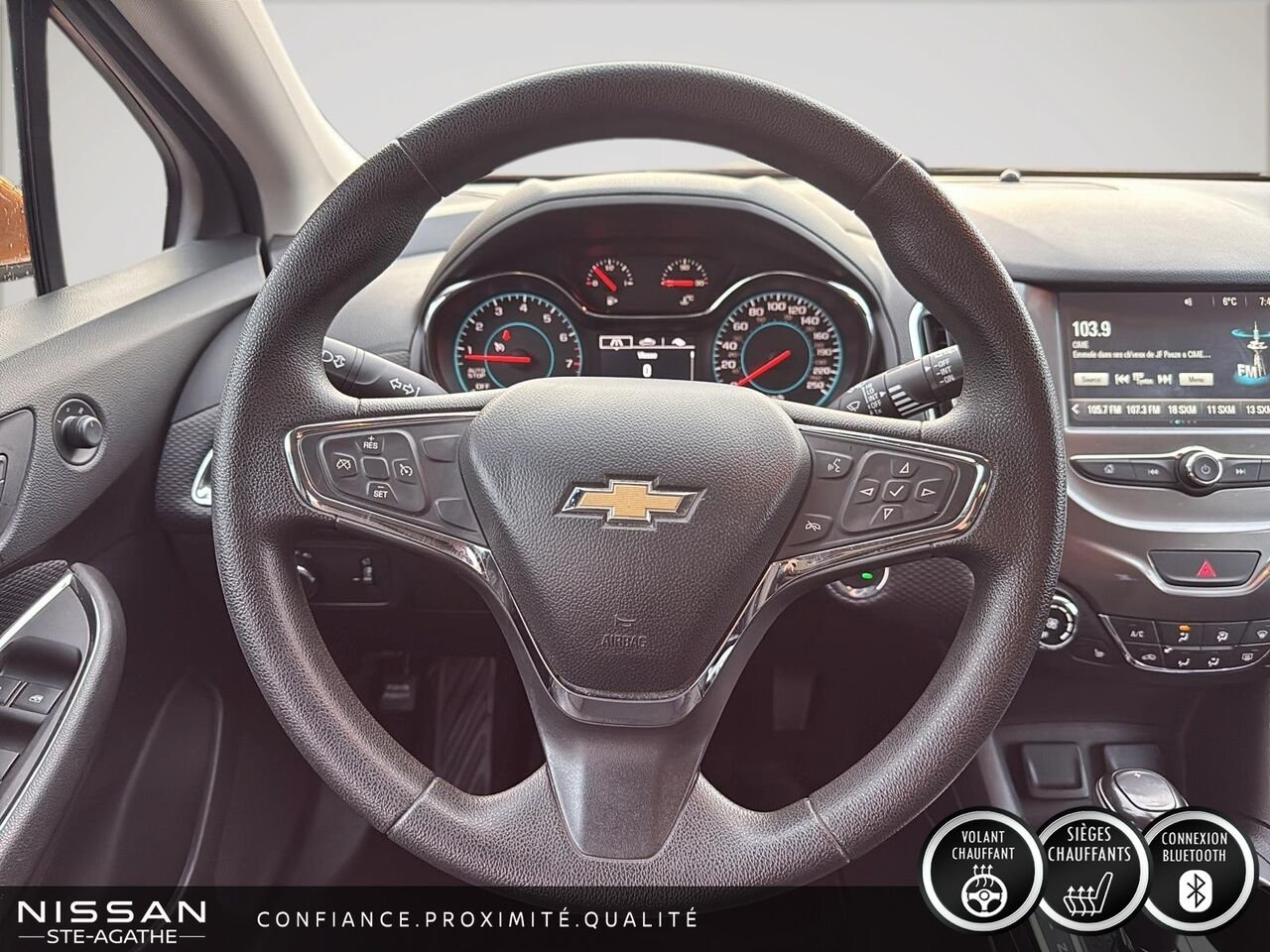 2017 Chevrolet Cruze LT TURBO À HAYON | BAS KILOMÉTRAGE | SIÈGES CHAUFFANTS | CAMÉRA DE RECUL Orange Saint-Jérôme - photo #10