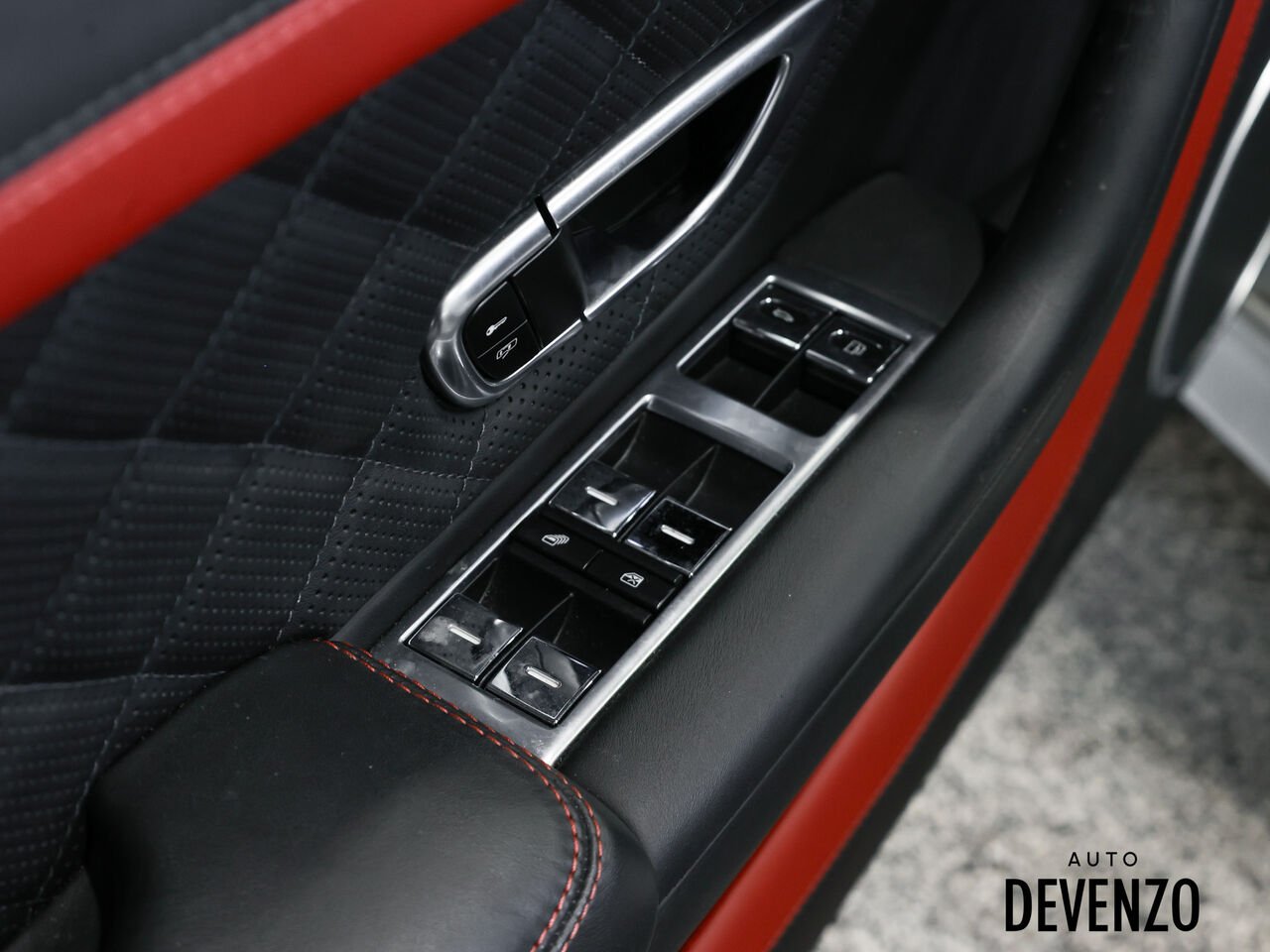 2017 Bentley Continental Silver Saint-Eustache - photo #15