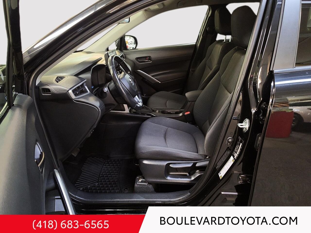 2022 Toyota Corolla Cross 99449C-89 | LE Black Québec - photo #8