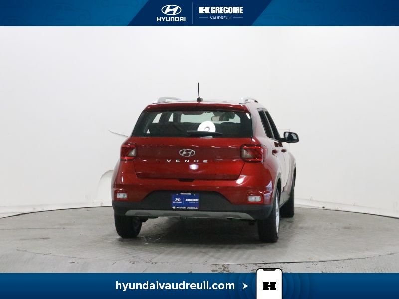 2024 Hyundai Venue Red Saint-Eustache - photo #10