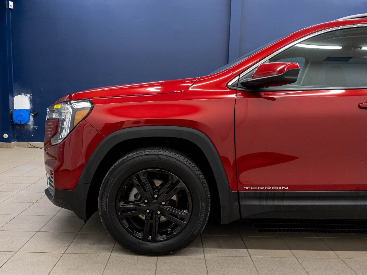 GMC Terrain SLE AWD *SIEGES CHAUF* CARPLAY *GR. SECURITE* USB 2024 Rouge Saint-Jérôme - photo #31