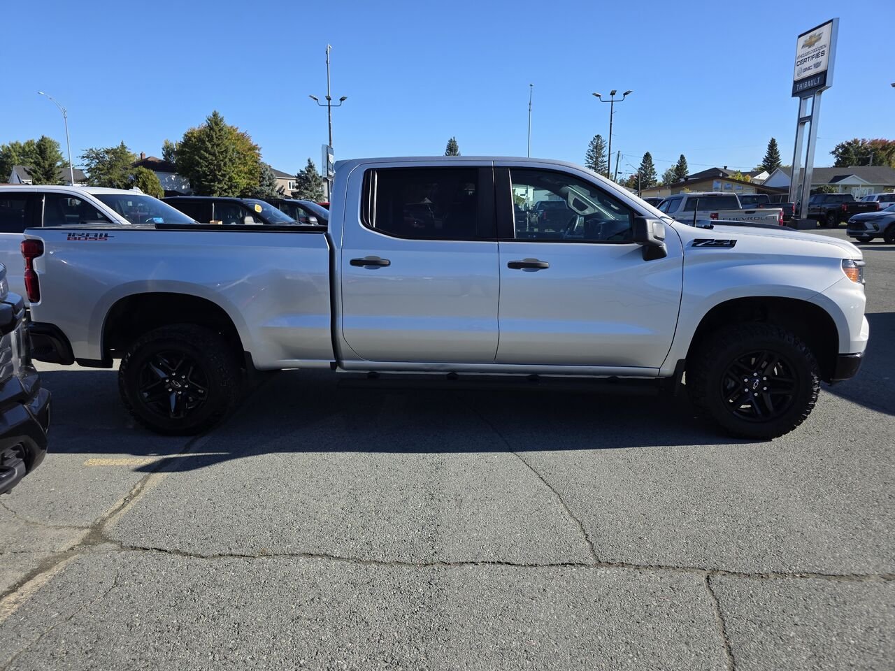 2022 Chevrolet Silverado 1500 Custom Trail Boss Silver Rouyn-Noranda - photo #6