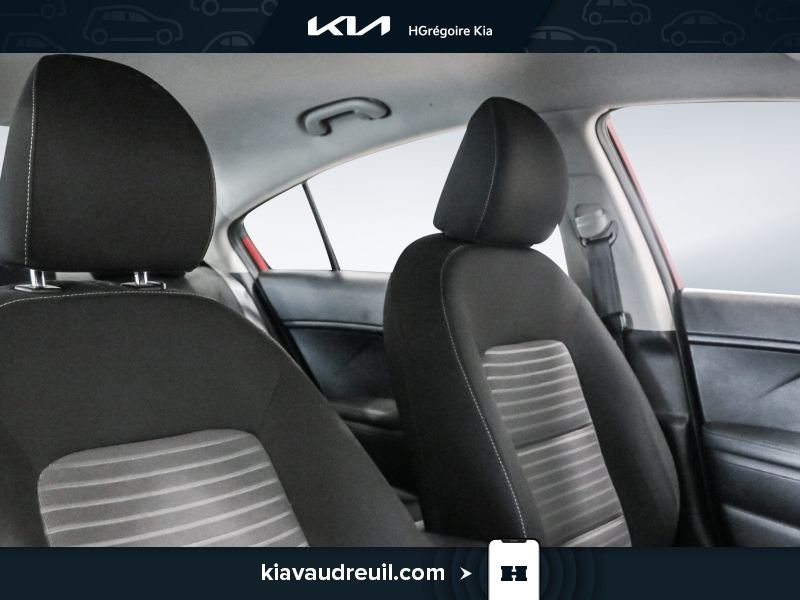 2017 Kia Forte Red Laval - photo #24