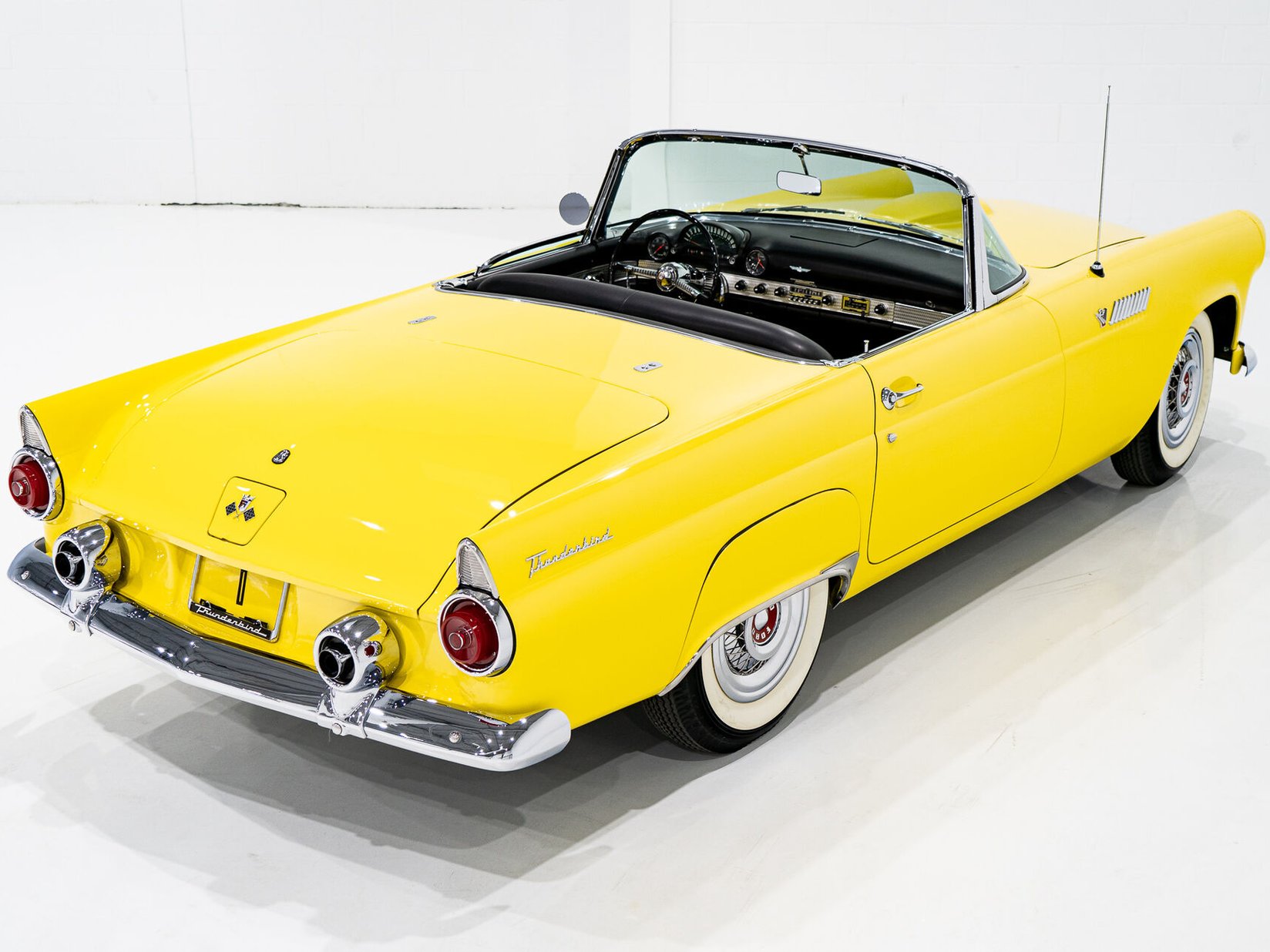 Ford Thunderbird **PRICE IN USD** Fully restored 1955 Montréal - photo #6