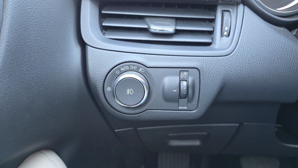 BUICK ENVISION Preferred AWD 2020 Blanc Mont-Laurier - photo #23