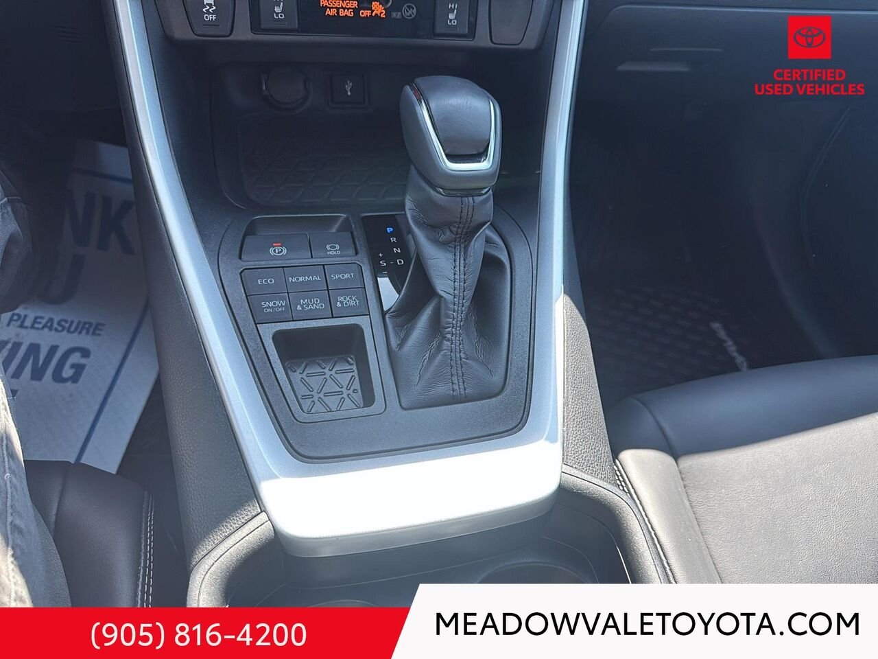 2020 Toyota RAV4 Sunroof, Back up Camera, Push Button Start Midnight Black Metallic Mississauga - photo #17
