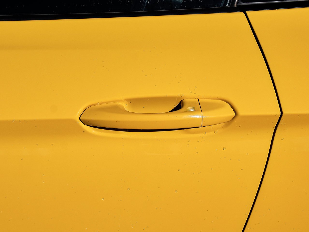2015 Ford Mustang 2dr Fastback GT Premium Yellow Sherwood Park - photo #7