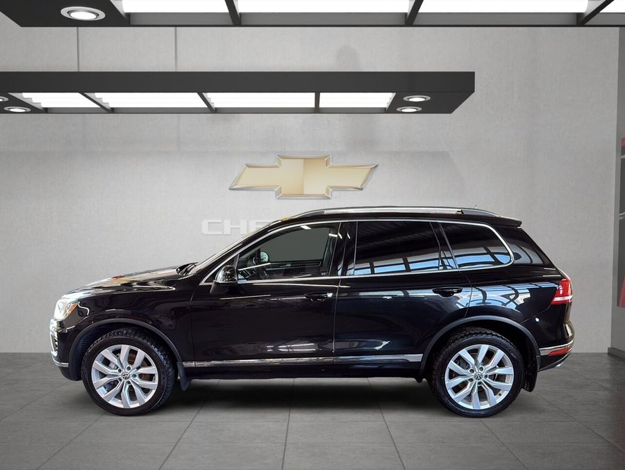 2015 VOLKSWAGEN TOUAREG 2015 Black