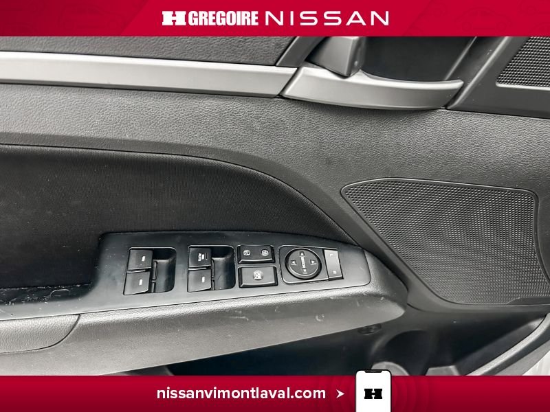 2018 Hyundai Elantra White Laval - photo #18