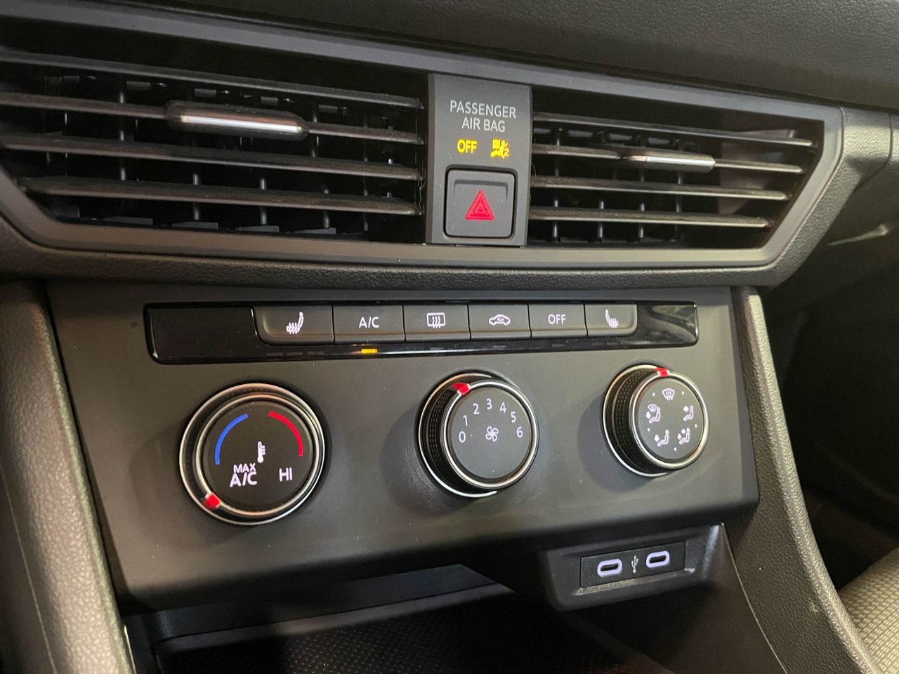Volkswagen Jetta COMFORTLINE AUTO *SIÈGES CHAUFF* CARPLAY BLUETOOTH 2020 Gris Saint-Jérôme - photo #11
