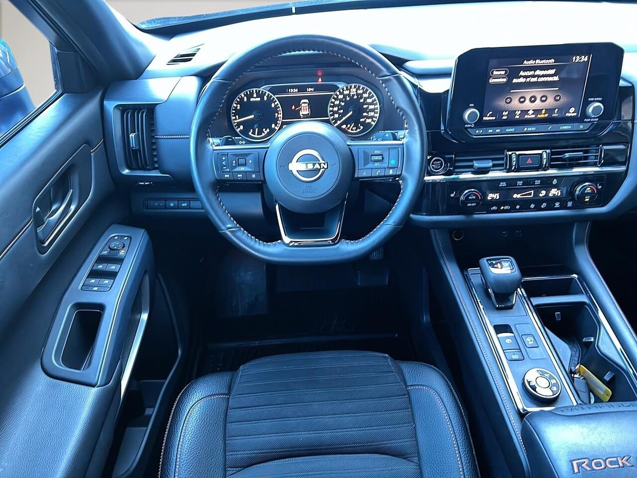 2024 Nissan Pathfinder ROCK CREEK Beige Québec - photo #13