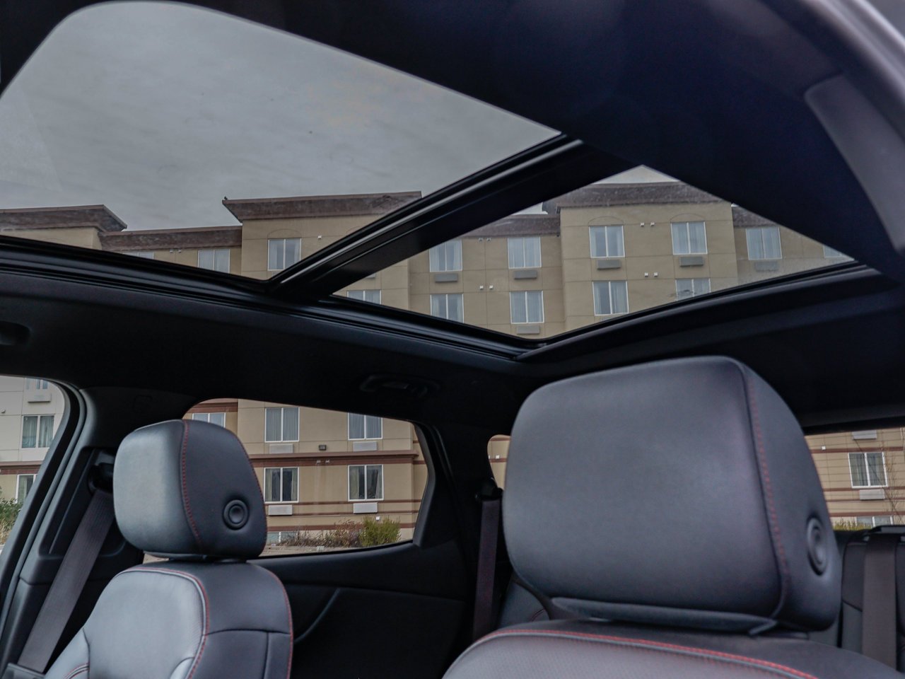2024 Chevrolet Blazer AWD 4dr RS Grey Sherwood Park - photo #15