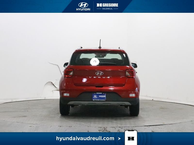 2024 Hyundai Venue Red Saint-Eustache - photo #8