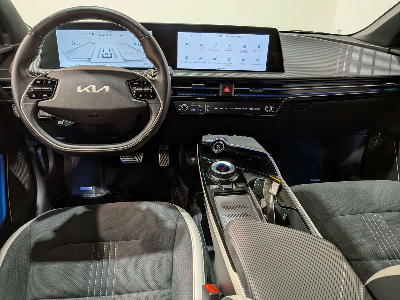 2024 Kia EV6 Land w/GT-Line Pkg 1 AWD White Val-David - photo #31