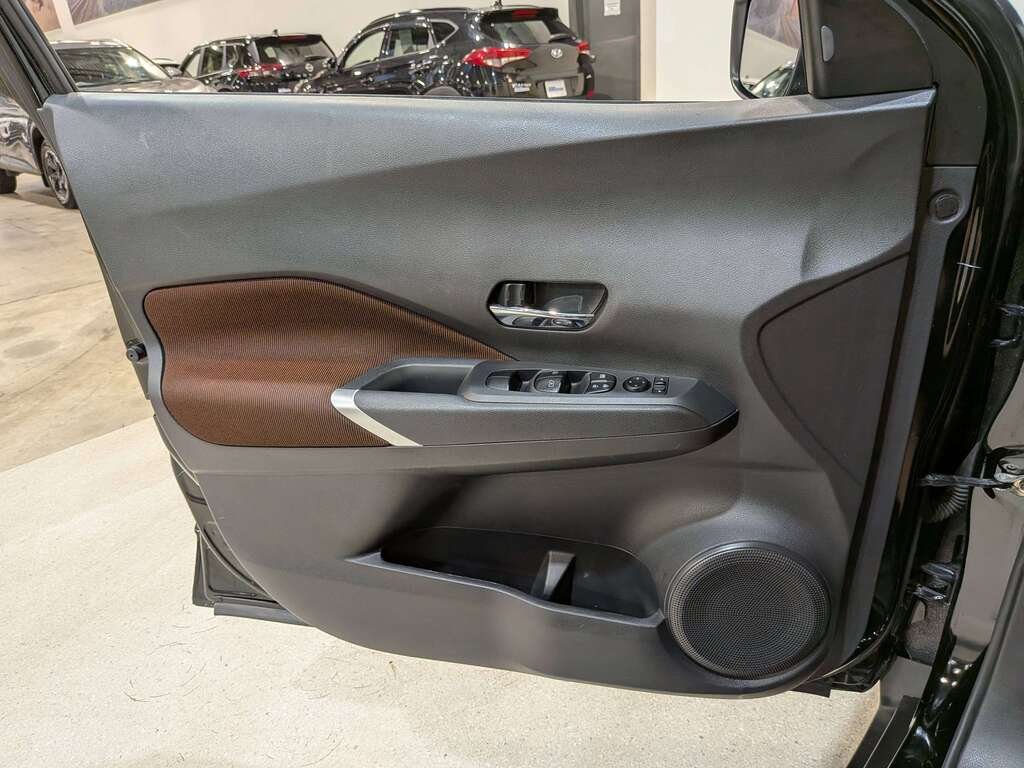 2024 Nissan Kicks SR FWD Black Val-David - photo #31
