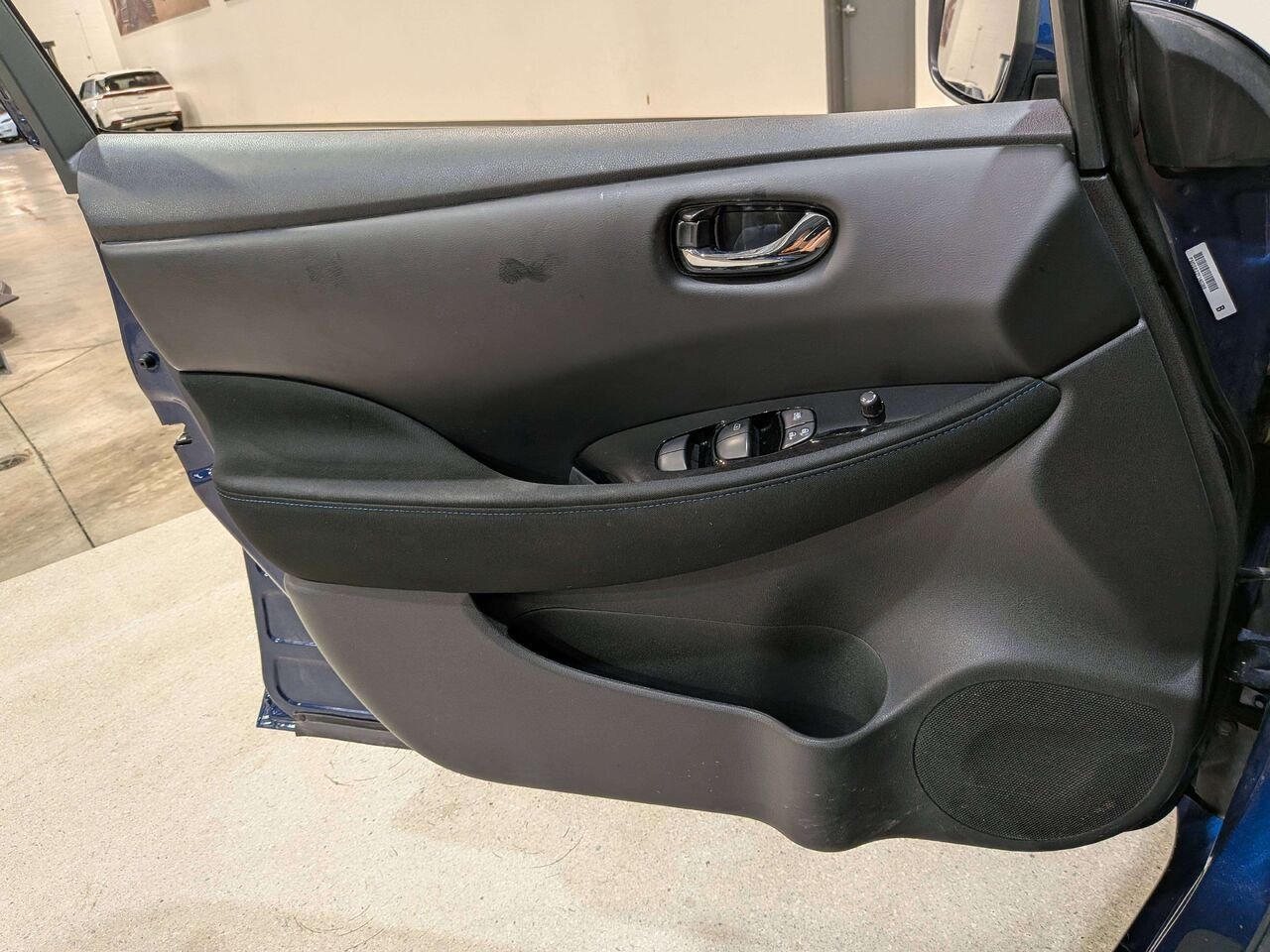 2024 Nissan LEAF SV PLUS Hatchback Blue Val-David - photo #33