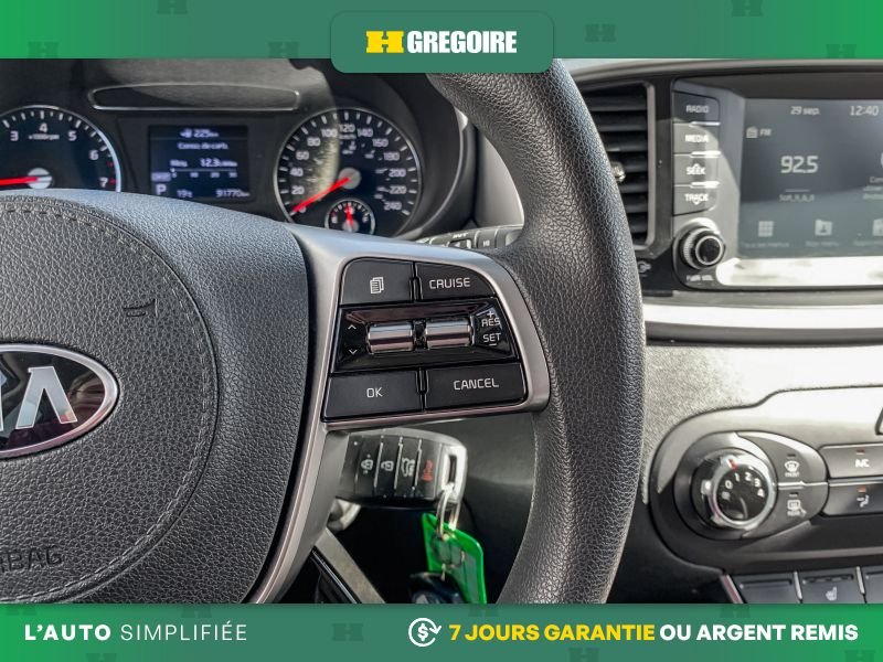 2020 Kia Sorento Grey Laval - photo #16