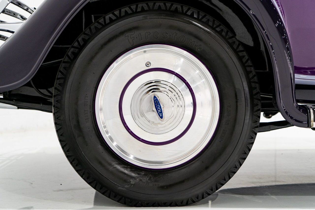 Lincoln KB Victoria Coupe One Of 18 Built, And The Only Known Surviving **PRICE IN USD** 1933 mauve Montréal - photo #47