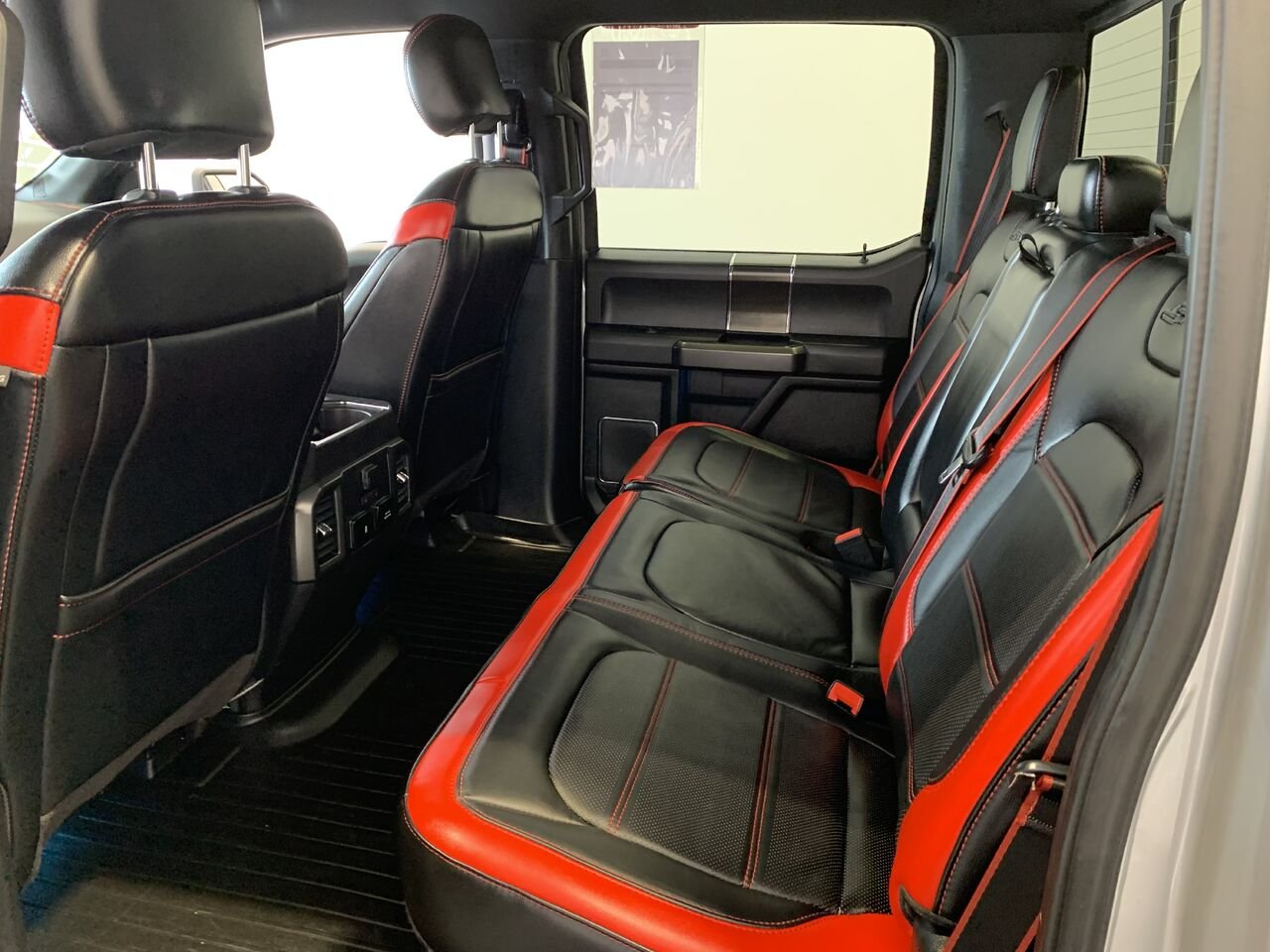 Ford F-150 LARIAT, EDITION SPECIALE, 3.5L, 157 WB, 2019 Argent Châteauguay - photo #22