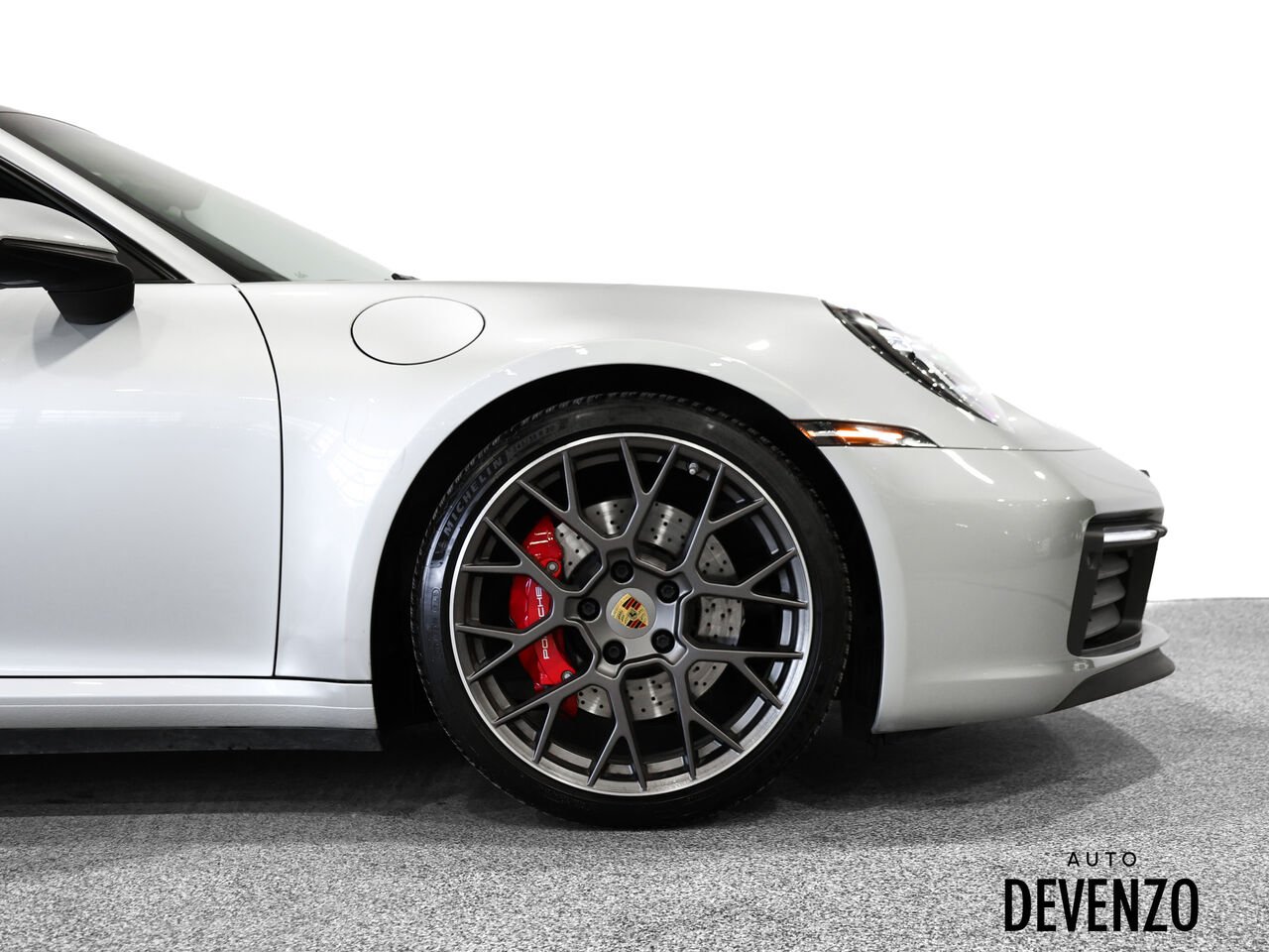 2020 Porsche 911 Silver Saint-Eustache - photo #5