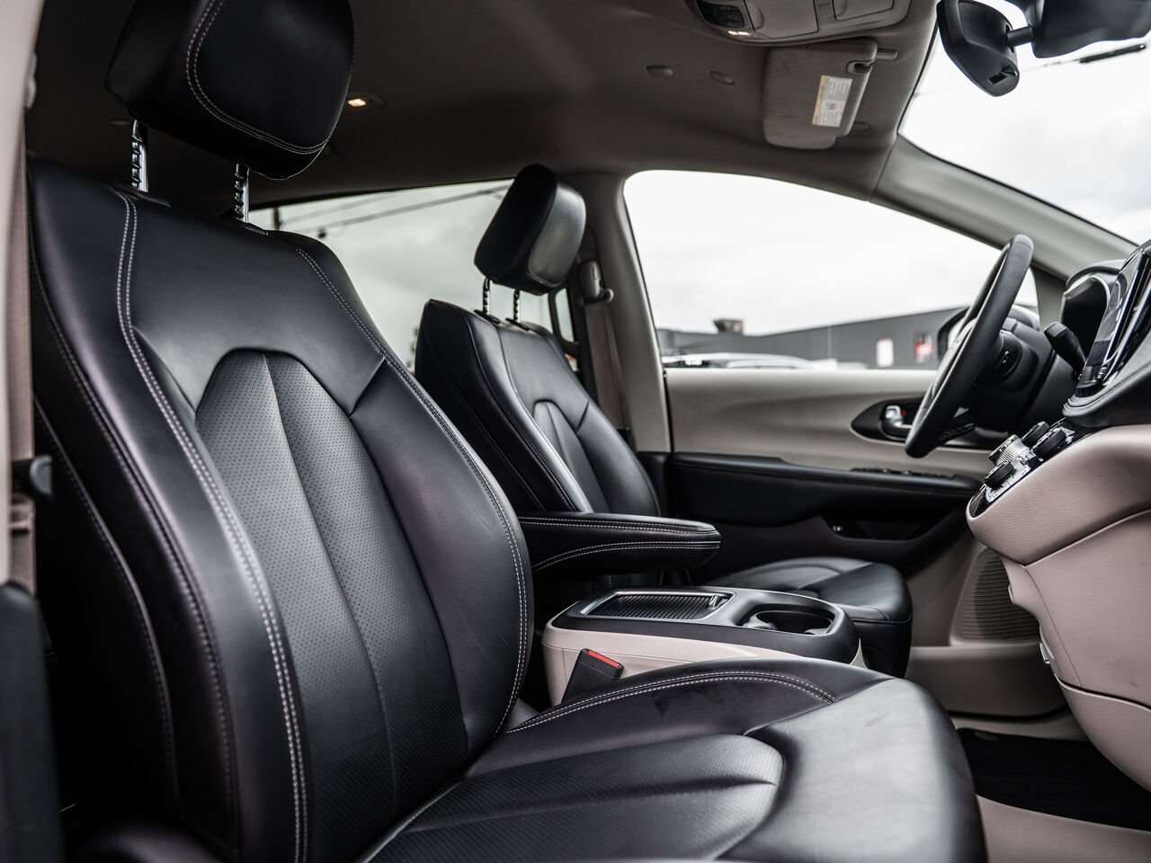 2023 Chrysler Pacifica Hybrid Blue Sainte-Julienne - photo #33