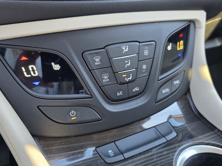 2020 Buick Envision Preferred AWD White Mont-Laurier - photo #30