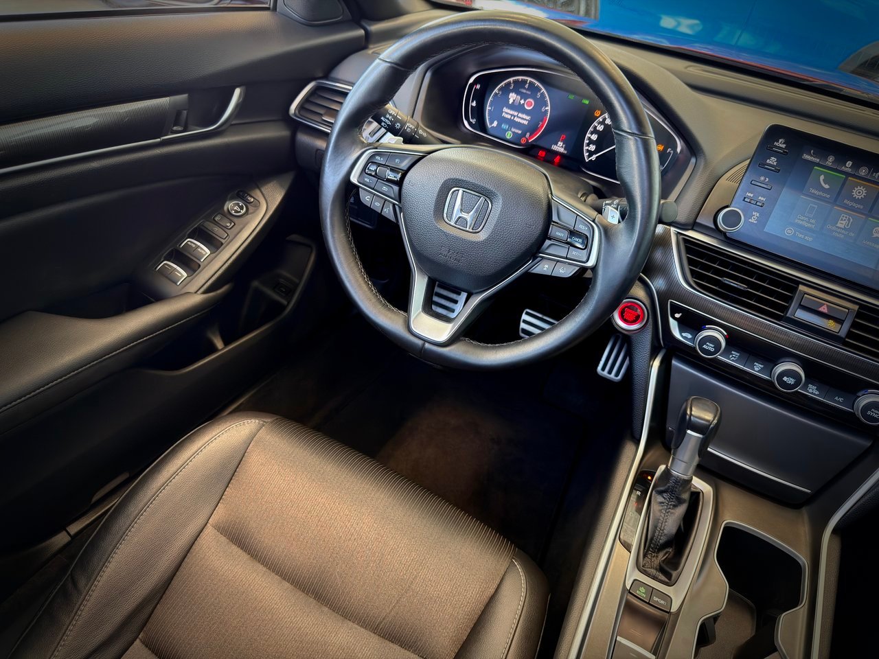 2019 Honda Accord Sedan Red Notre-Dame-des-Prairies - photo #12