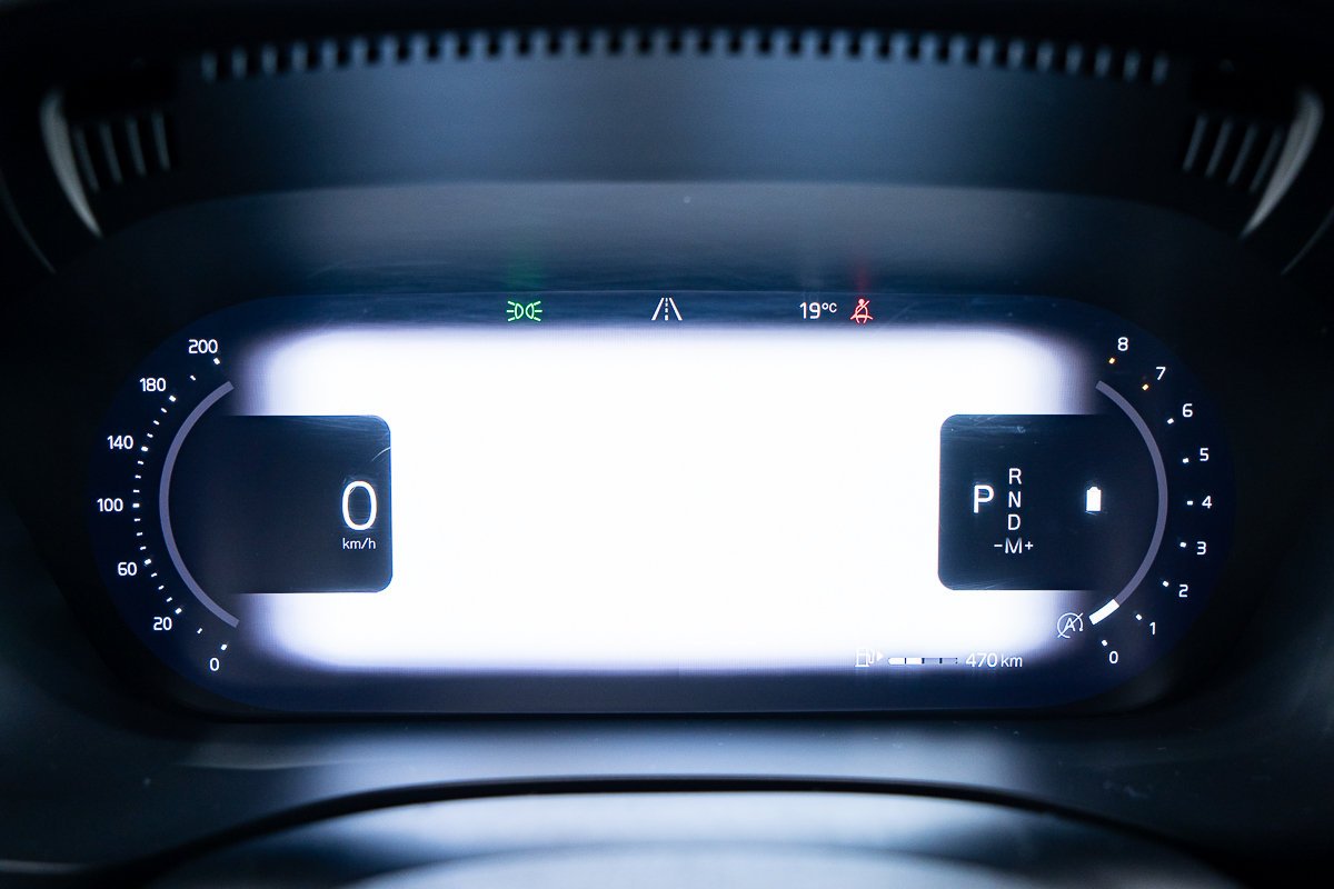 2022 Volvo XC60 B6 MOMENTUM PREMIUM CLIMAT HARMAN KARDON Grey Montreal - photo #18