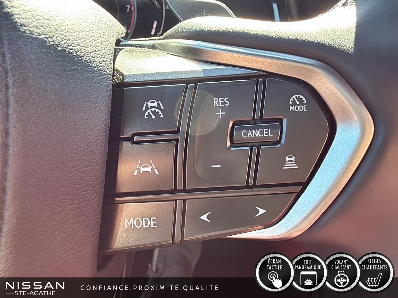 Lexus NX 350 | INTÉRIEUR ROUGE NULUXE | TOIT OUVRANT | AWD 2025 Noir Saint-Jérôme - photo #16