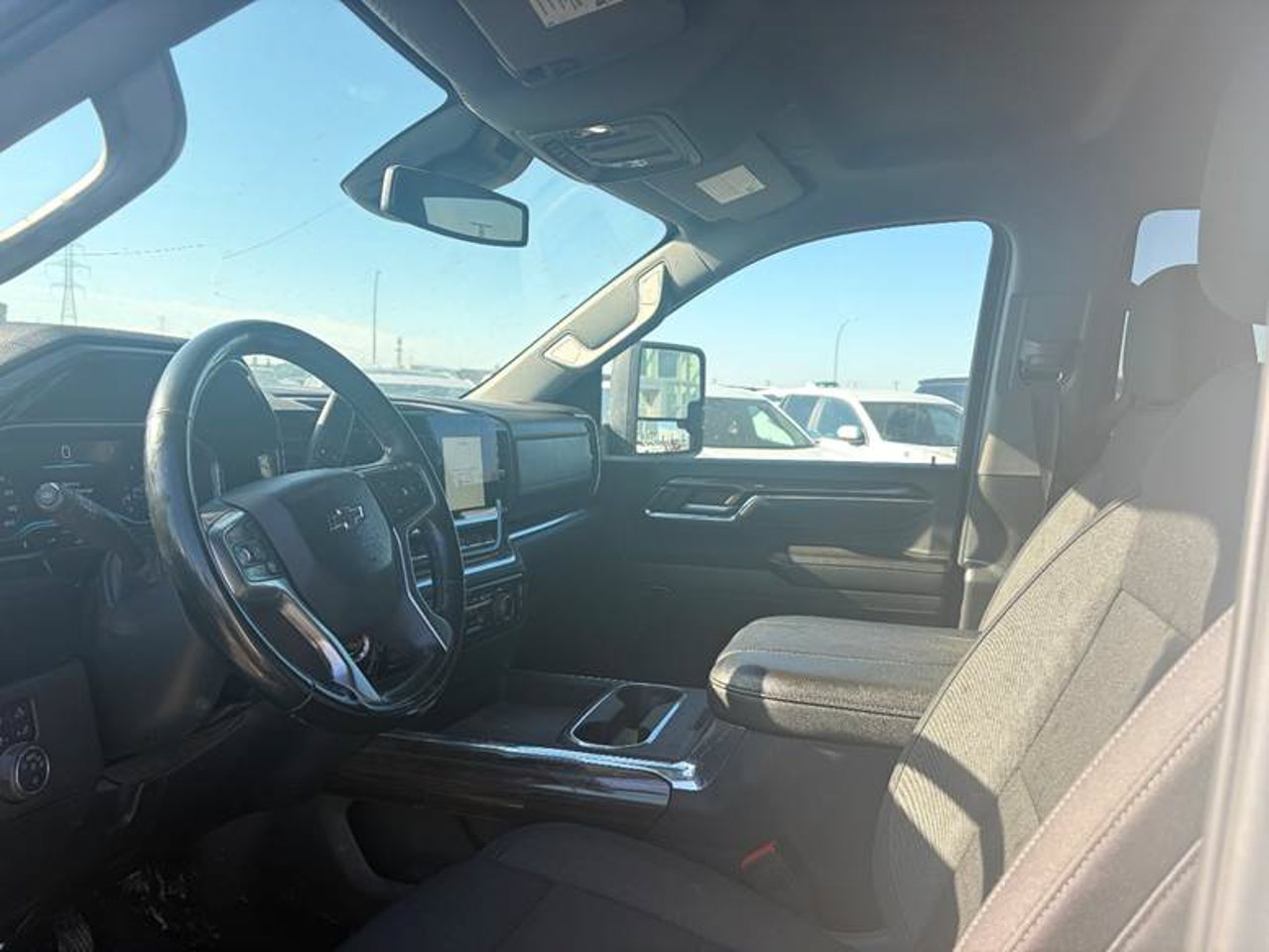 2024 Chevrolet Silverado 2500HD 4WD Crew Cab 159 LT White Sherwood Park - photo #5