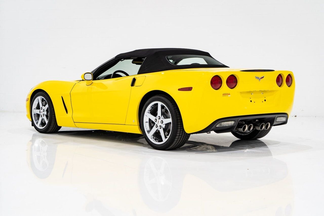 Chevrolet Corvette PRIX EN USD | With Only 900km (563mi) From New With Window Sticker 2008 Jaune Montréal - photo #1